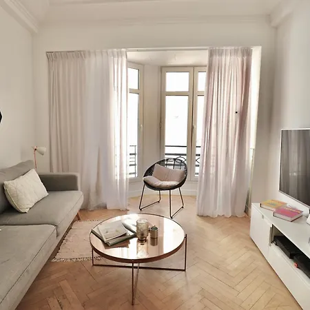 아파트 Chic 1-bedroom Steps Away From La Croisette 칸느