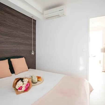 Chic 1-bedroom Steps Away From La Croisette Cannes